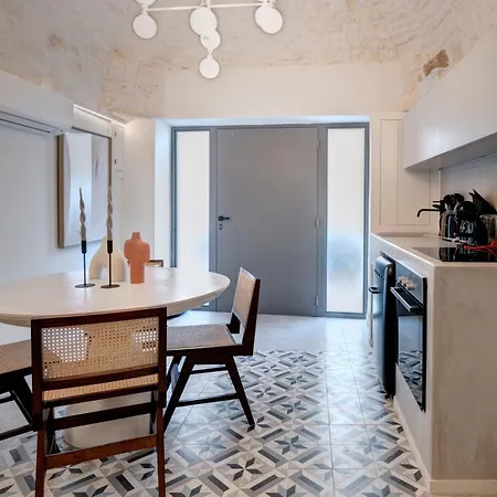 Apartment 5