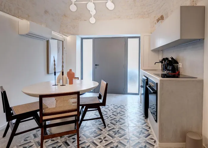Apartment 5